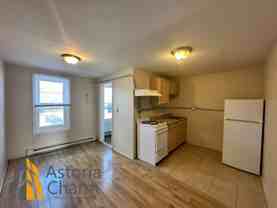 910 Edmondson Ave - Photo 1 of 1