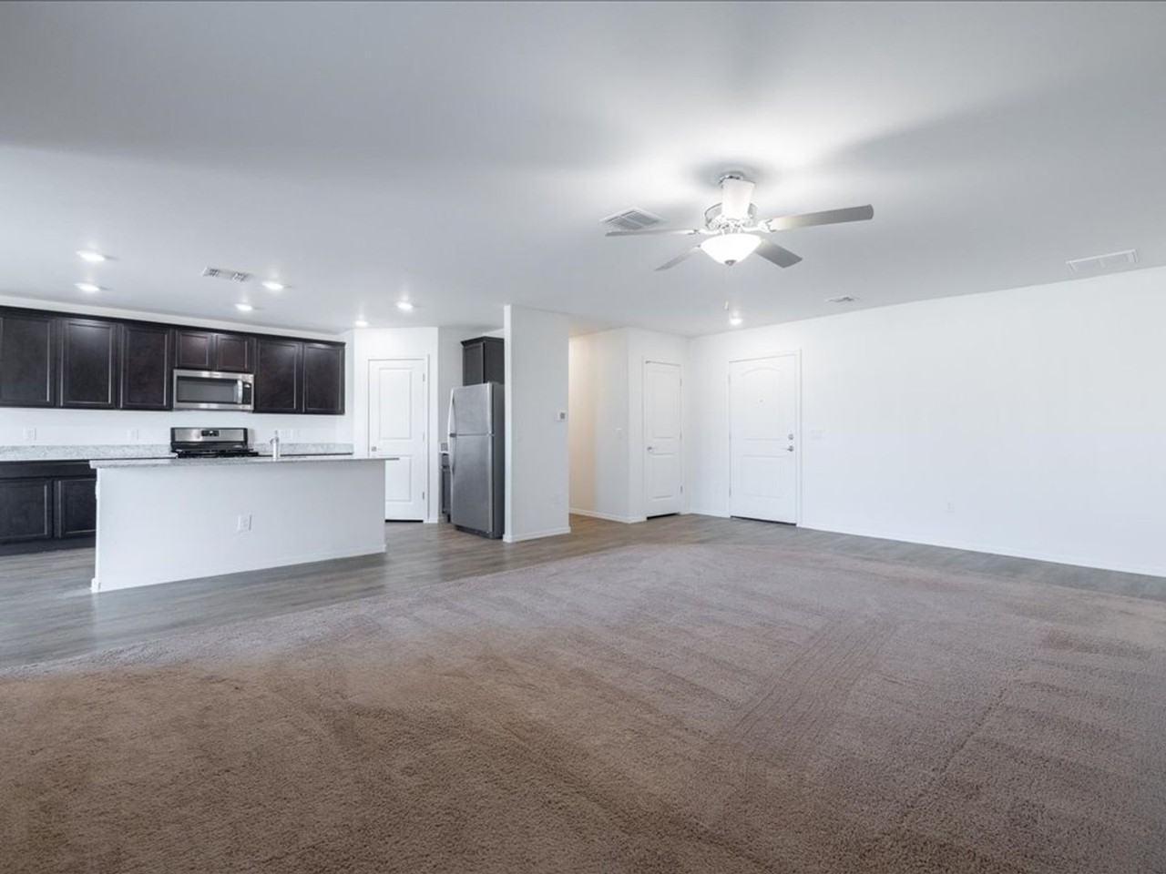 7548 West Portugal Place - Photo 5 of 28