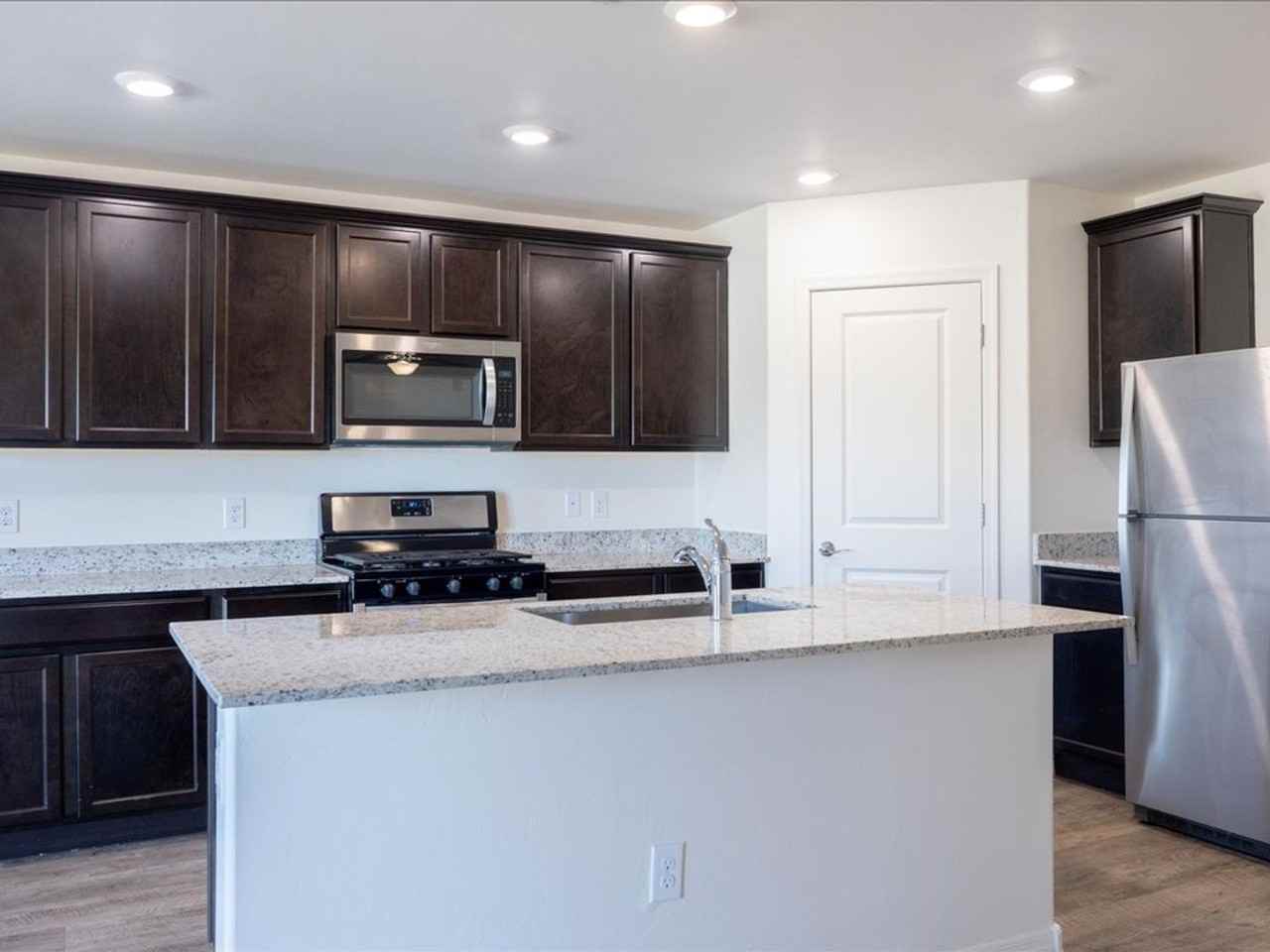 7548 West Portugal Place - Photo 6 of 28