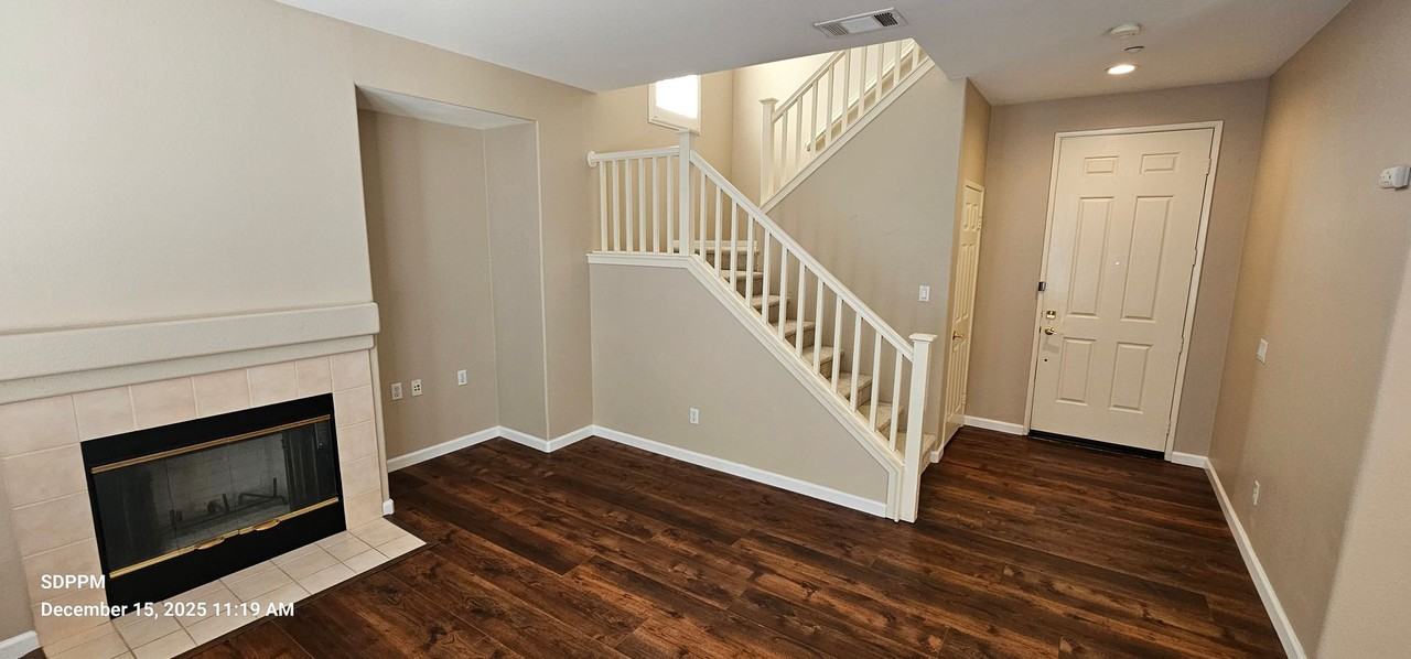 9955 Fieldthorn Street - Photo 4 of 37