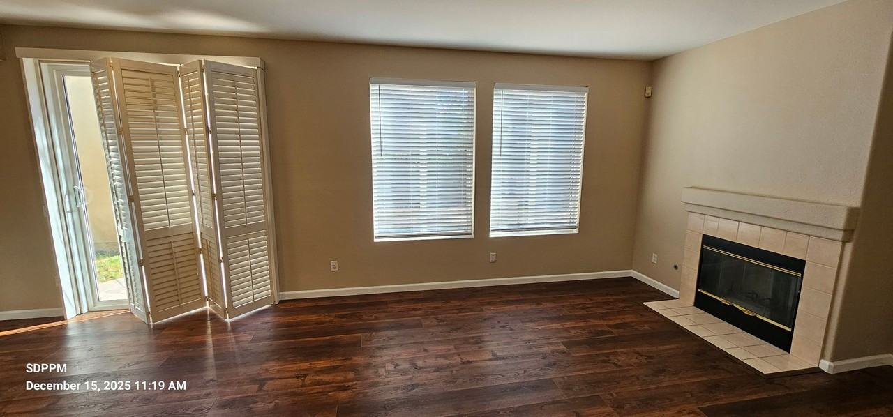 9955 Fieldthorn Street - Photo 5 of 37