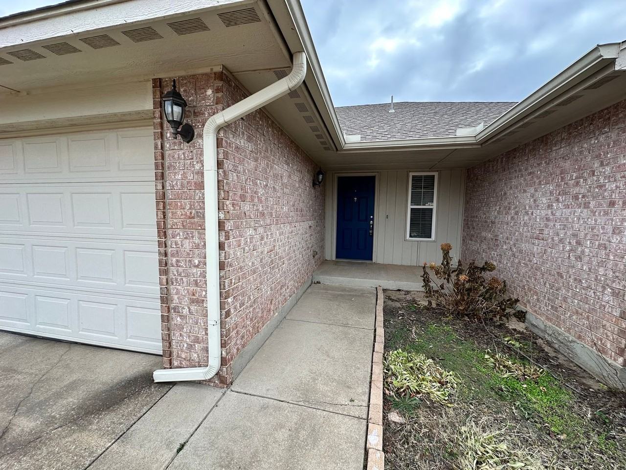 6020 Southeast 86th Street - Photo 2 of 29