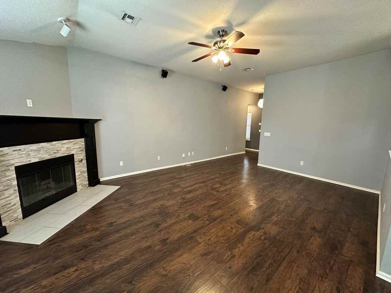 6020 Southeast 86th Street - Photo 7 of 29