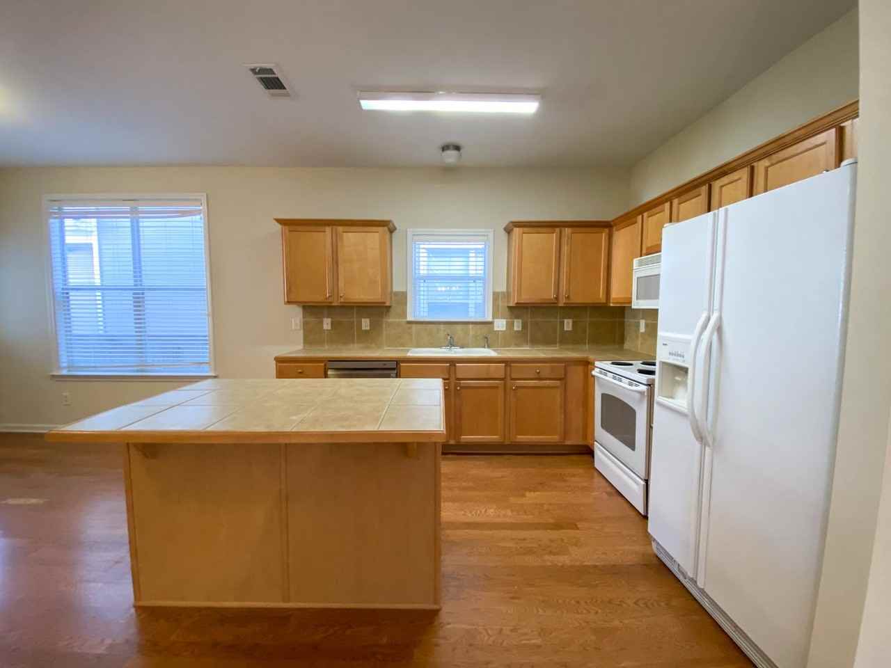 1366 Island Shore Drive - Photo 5 of 24