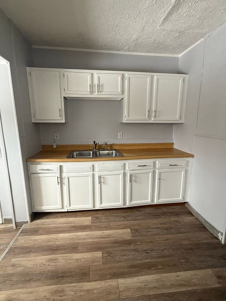 973 Stevenson Road - Photo 3 of 8