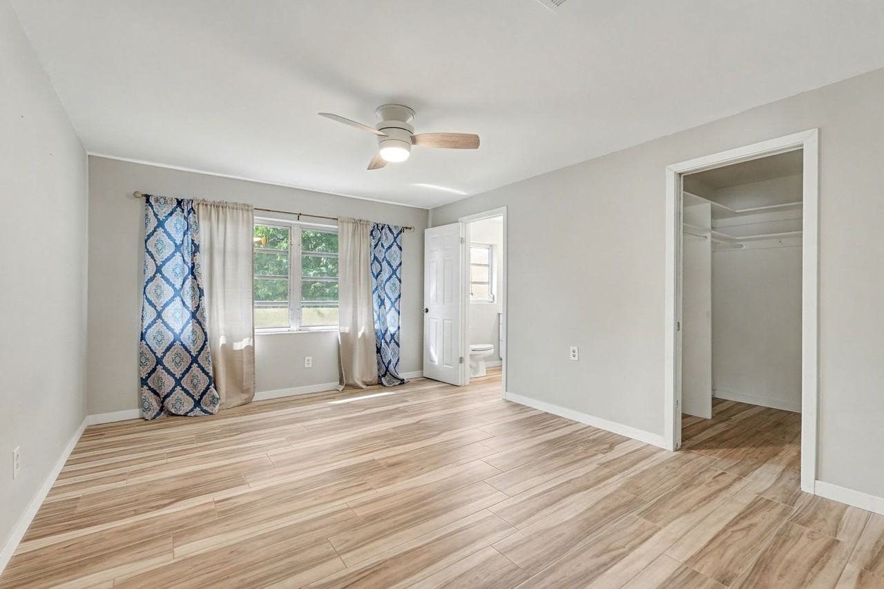 2319 Snead Ct - Photo 3 of 15