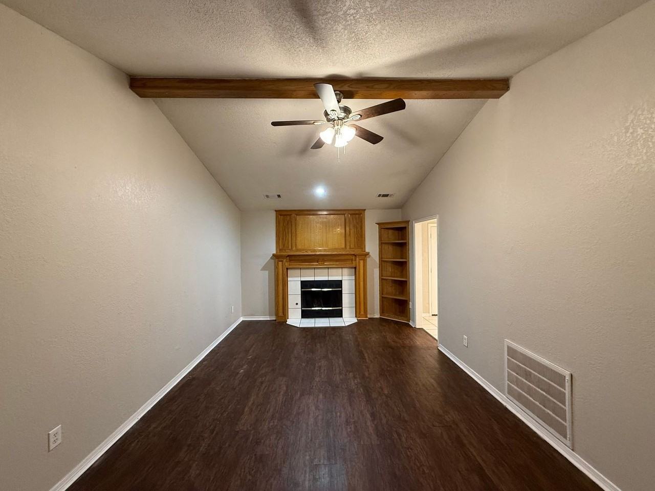 808 West Elder Drive - Photo 4 of 20