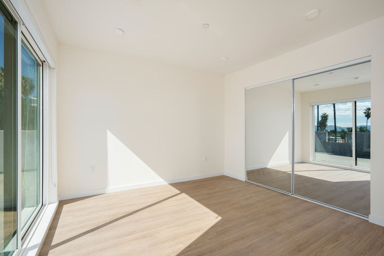 Brand New Luxury Homes! W/D, Balcony & Parking! - Photo 7 of 33