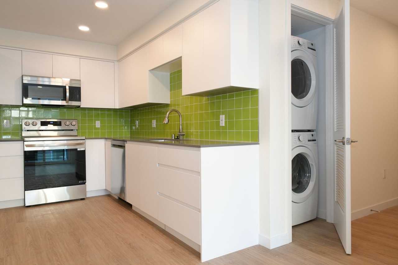 Brand New Luxury Homes! W/D, Balcony & Parking! - Photo 3 of 33