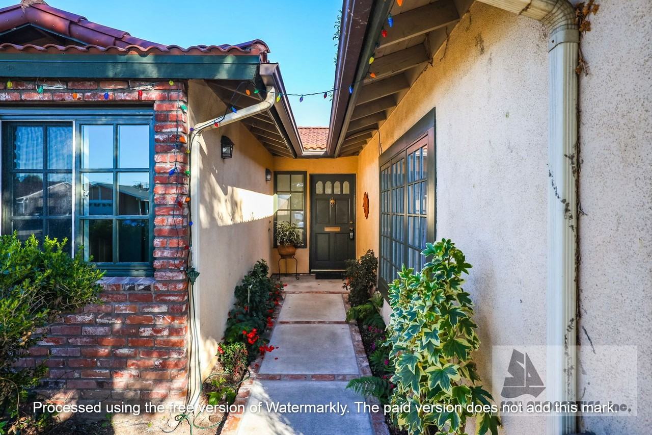 10485 Parakeet Circle - Photo 2 of 11