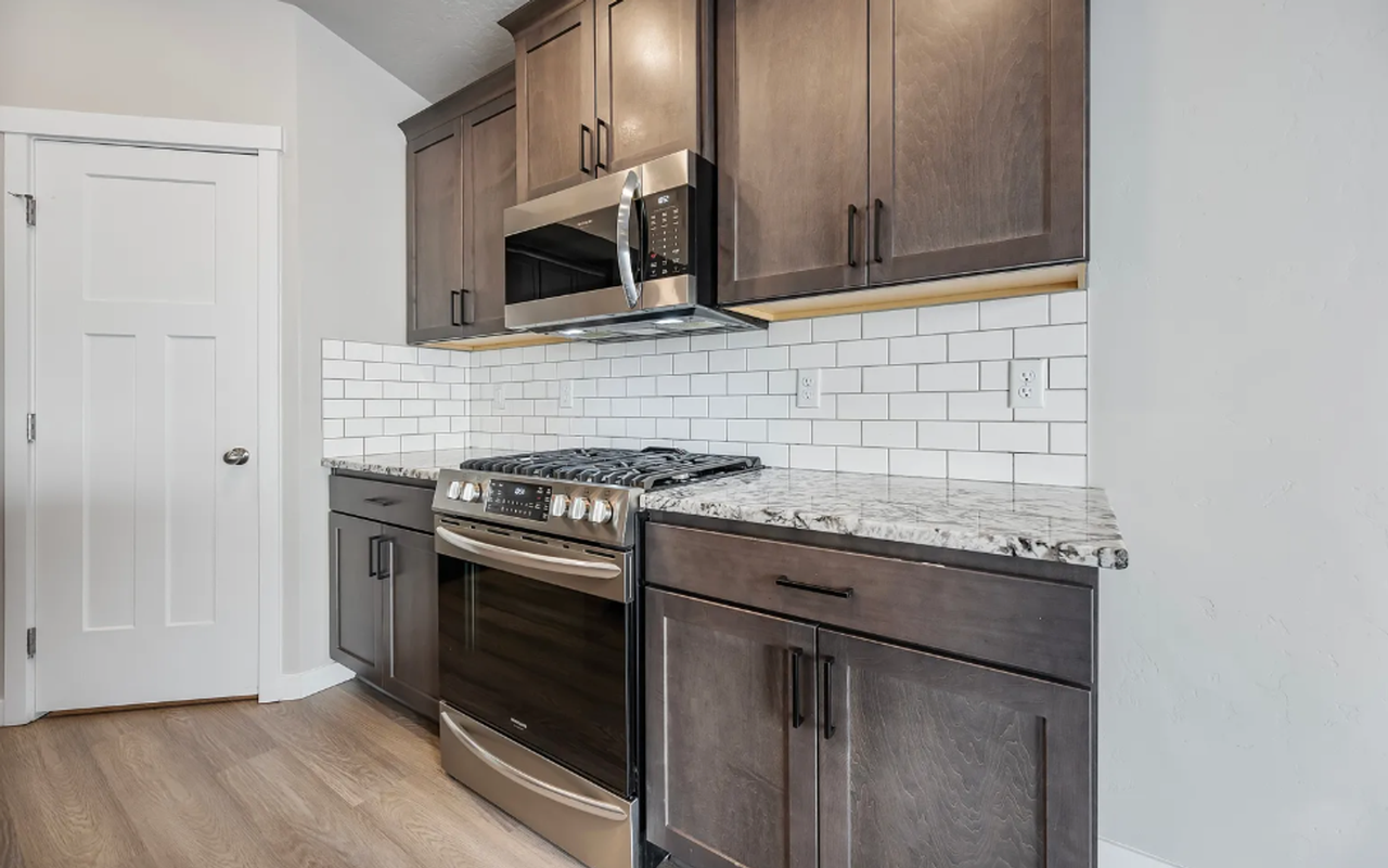 7626 East Iroquois Street - Photo 4 of 26