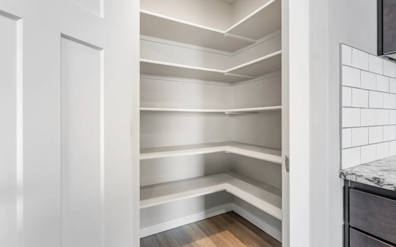 7626 East Iroquois Street - Photo 7 of 26