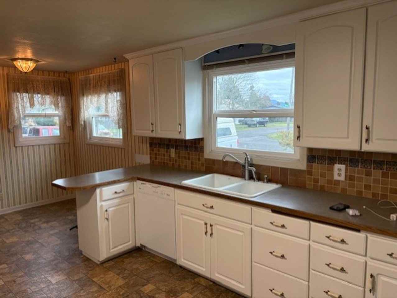 4057 Concord Street - Photo 5 of 27