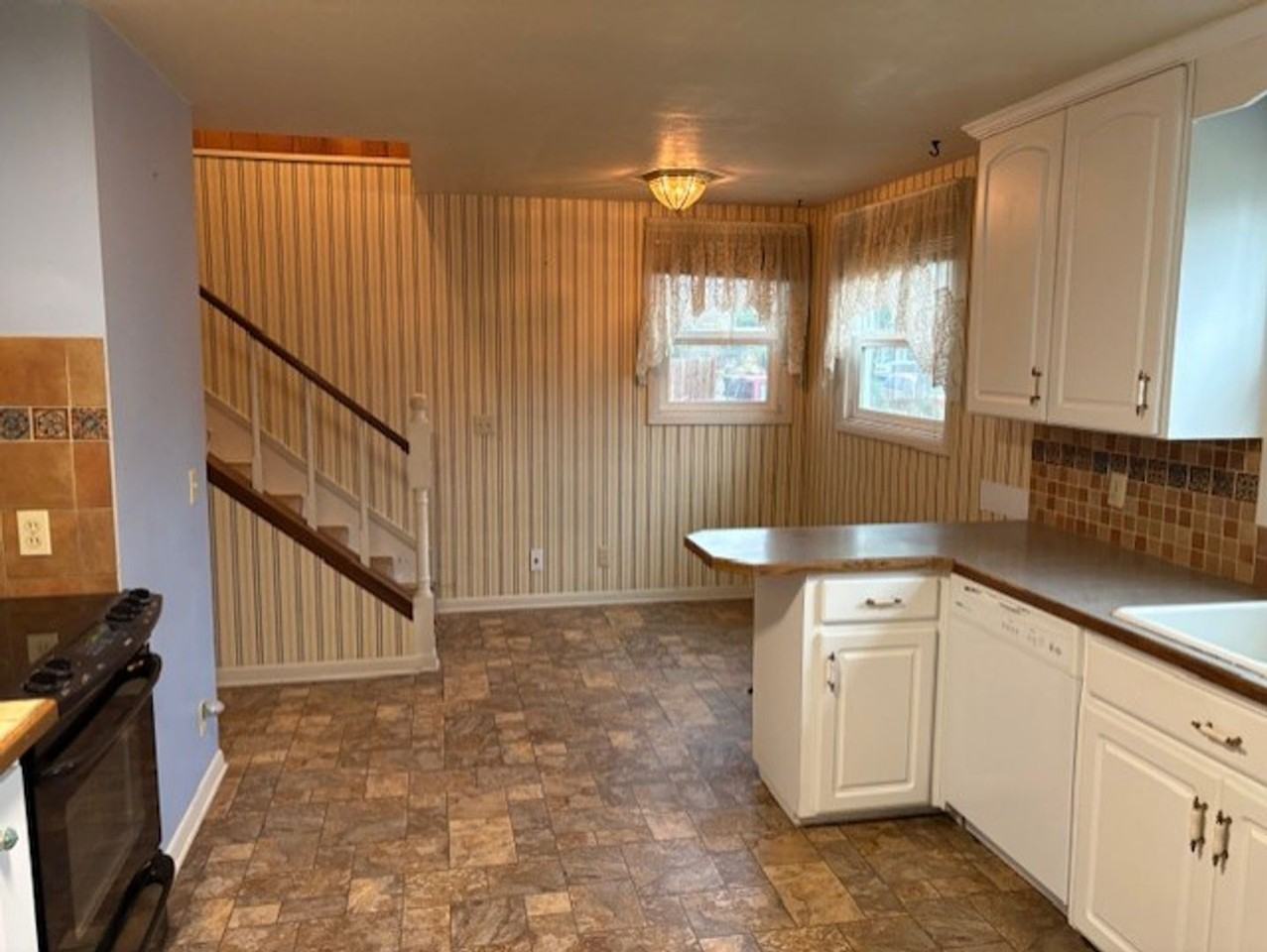 4057 Concord Street - Photo 6 of 27