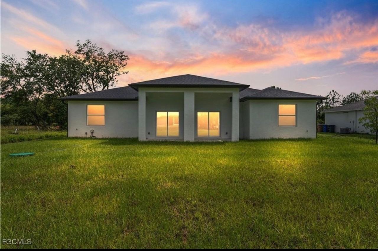 1025 Meadow Road - Photo 2 of 27