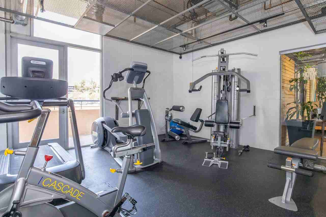 One North Fifth Apartments - Photo 6 of 9