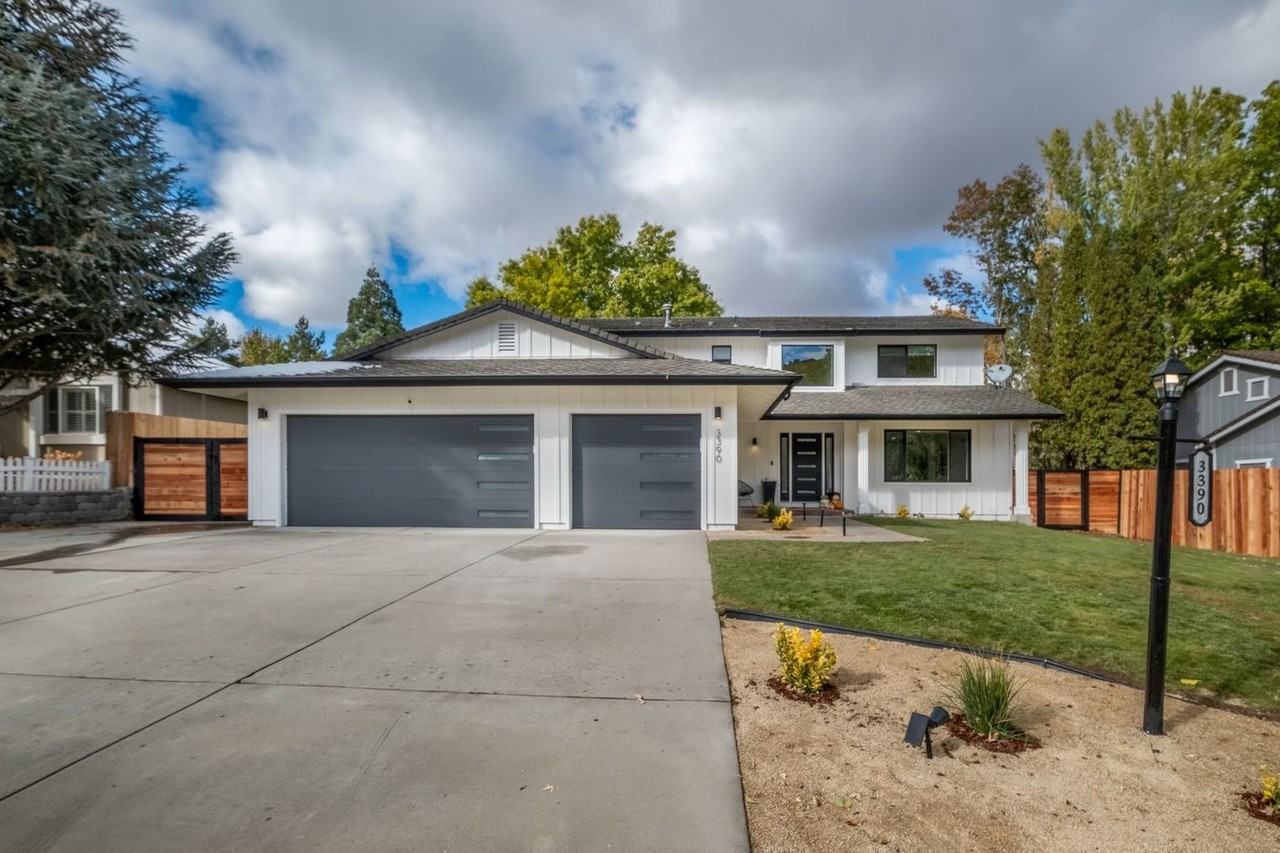 3390 Thornhill Drive - Photo 5 of 24