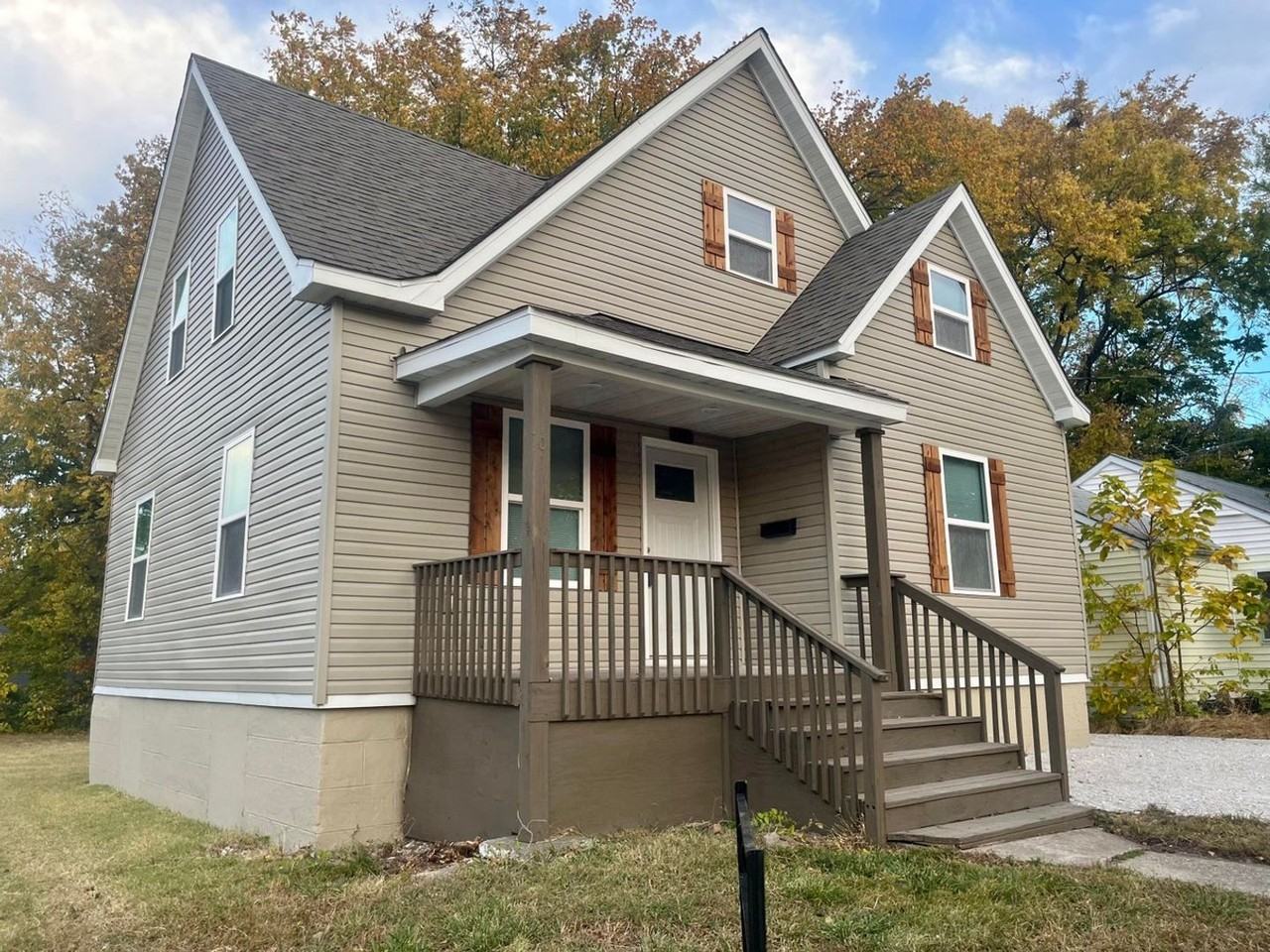 1101 Pannell St - Photo 2 of 47