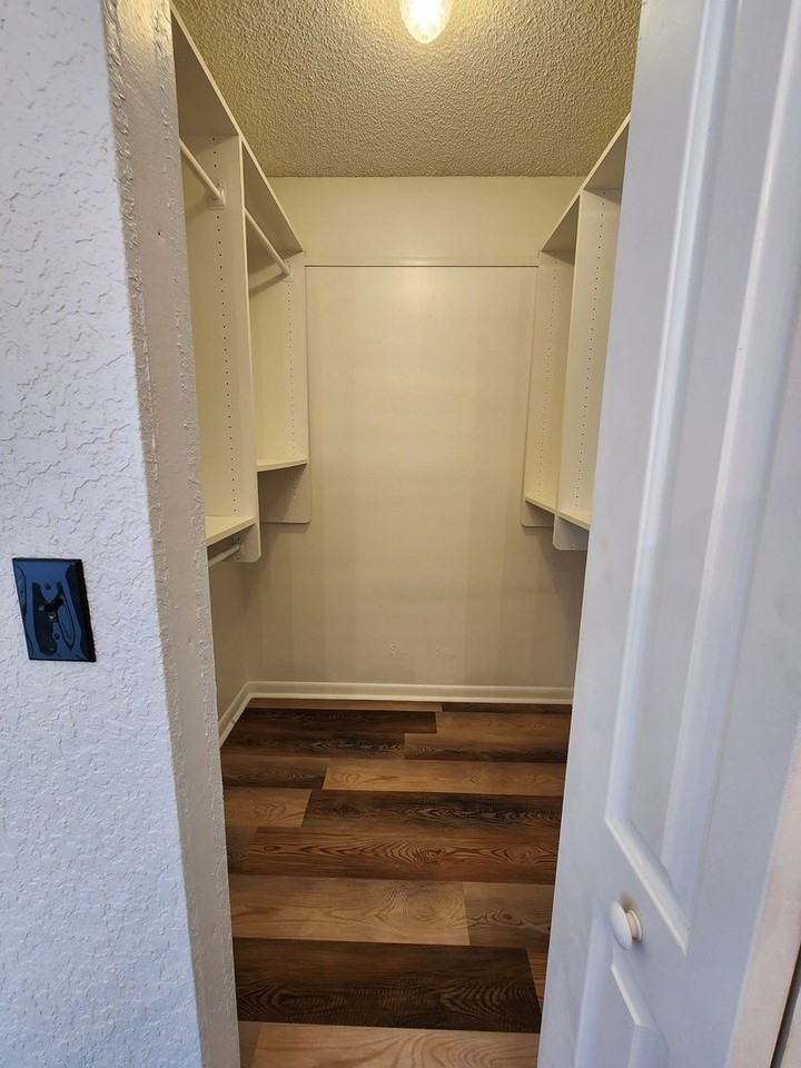 14919 Old Pointe Road - Photo 2 of 9