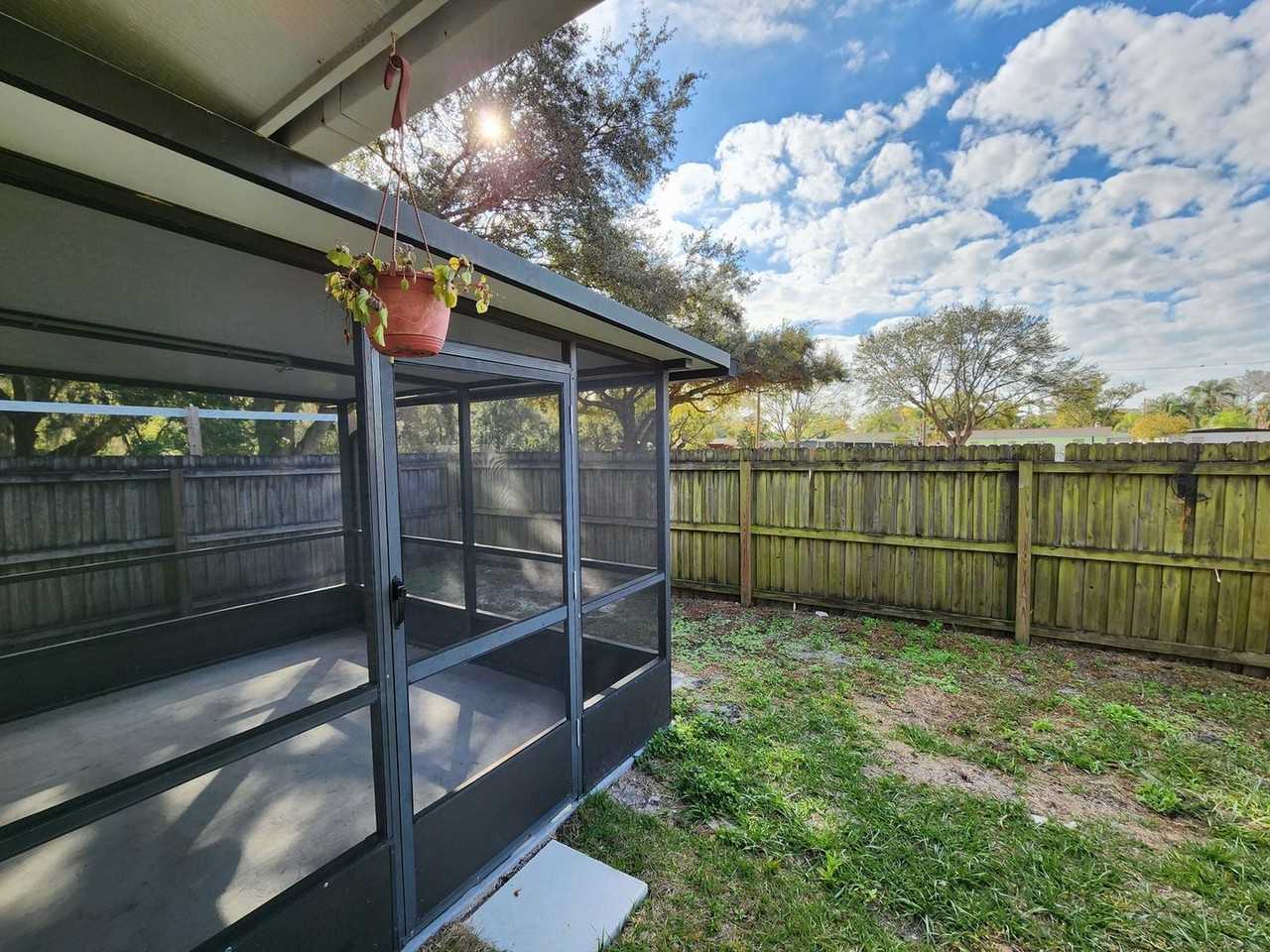 14919 Old Pointe Road - Photo 5 of 9