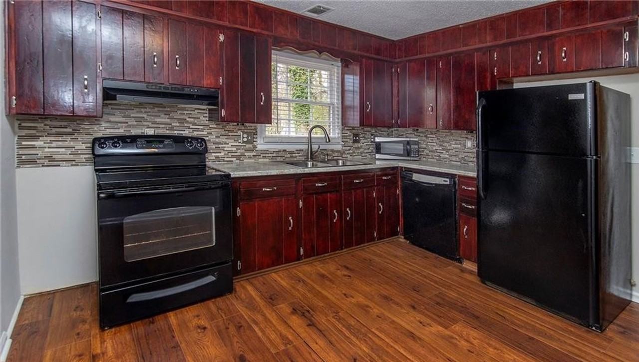 5135 Delivau Drive - Photo 2 of 6