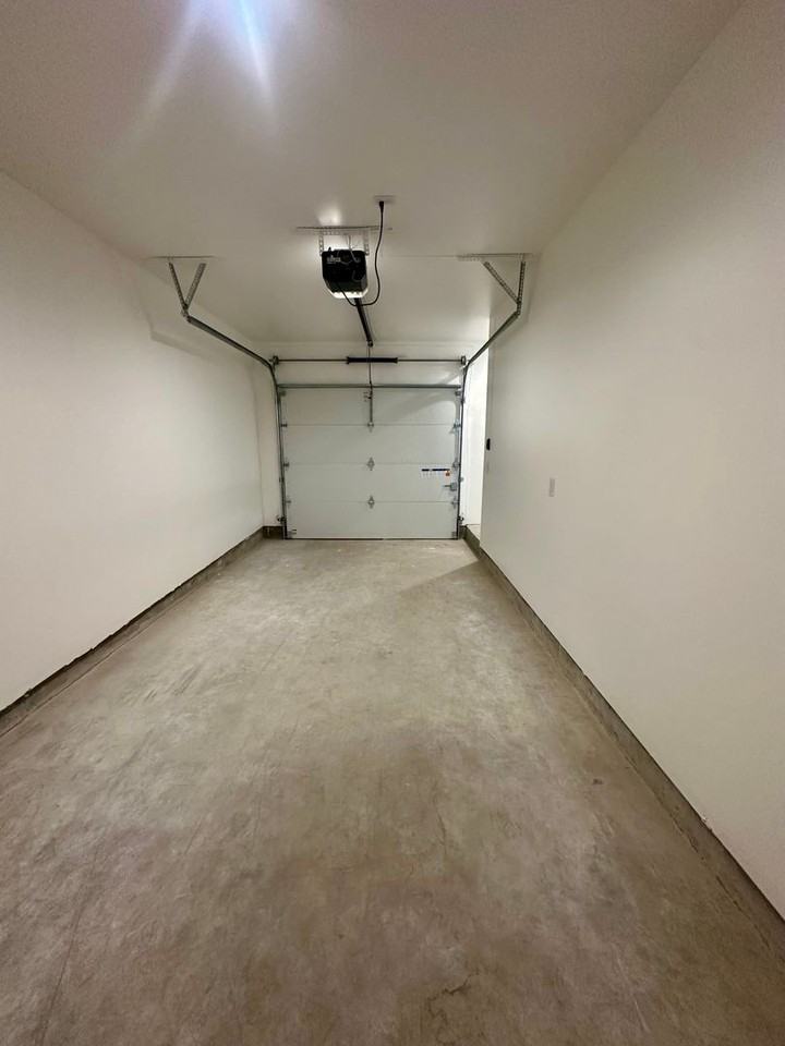 4008 Hilyard Ave - Photo 5 of 23