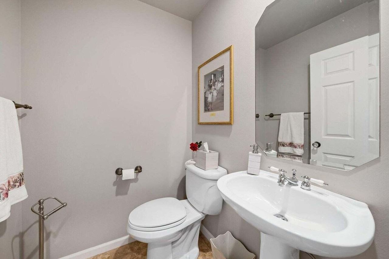 12919 Hyland Circle - Photo 7 of 23