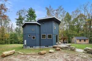 featured image of 131 Lane Rd