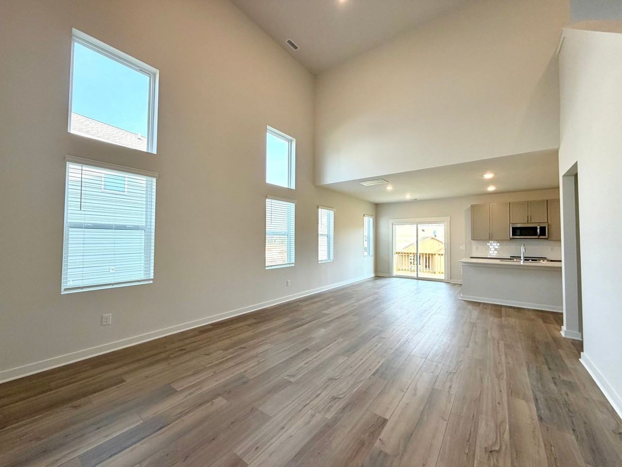 1333 Gentry Dr - Photo 4 of 49