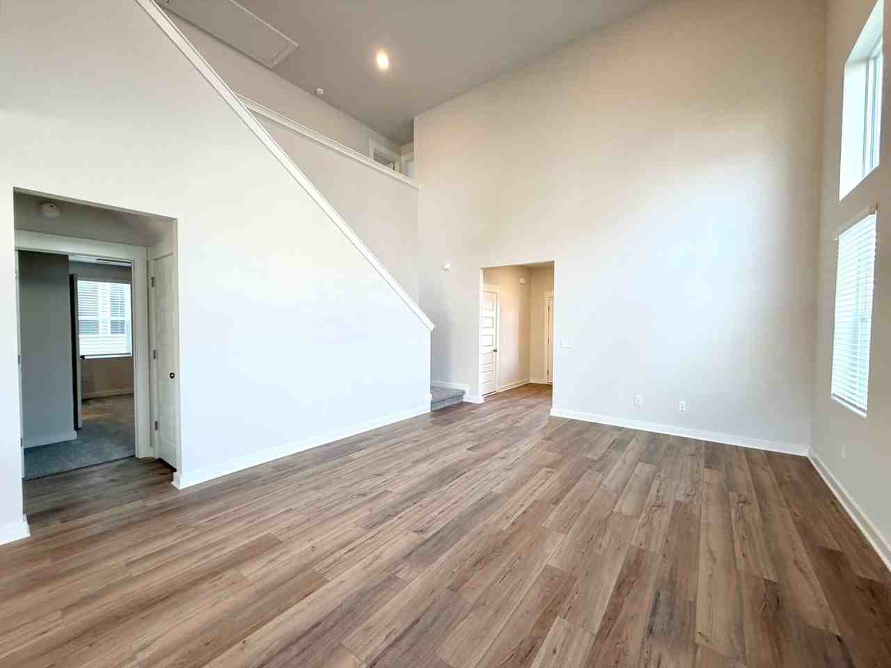 1333 Gentry Dr - Photo 7 of 49