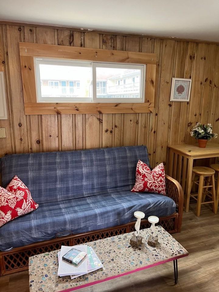 67 East Grand Avenue - Photo 4 of 10