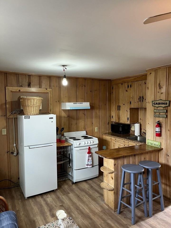 67 East Grand Avenue - Photo 5 of 10