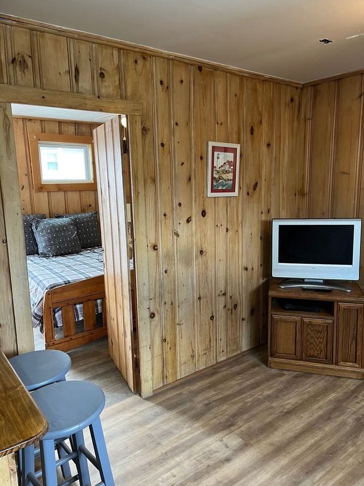 67 East Grand Avenue - Photo 6 of 10