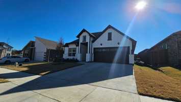 featured image of 1405 Razorbill Road