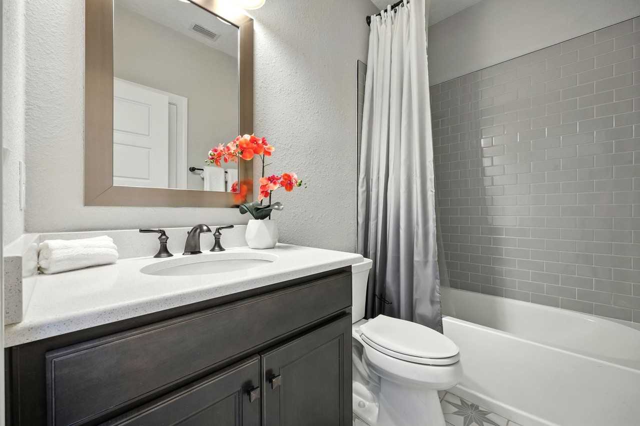 24 Tradesman Lane - Photo 6 of 50