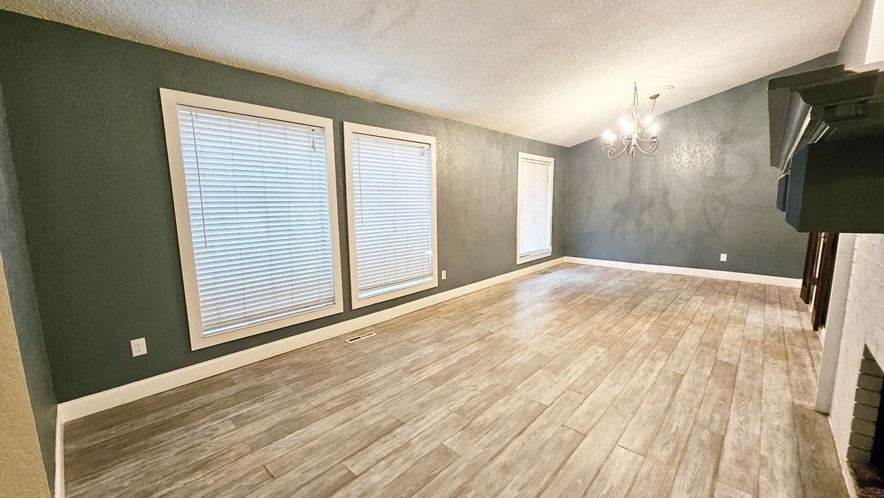 5301 Northwest 115th Street - Photo 7 of 42