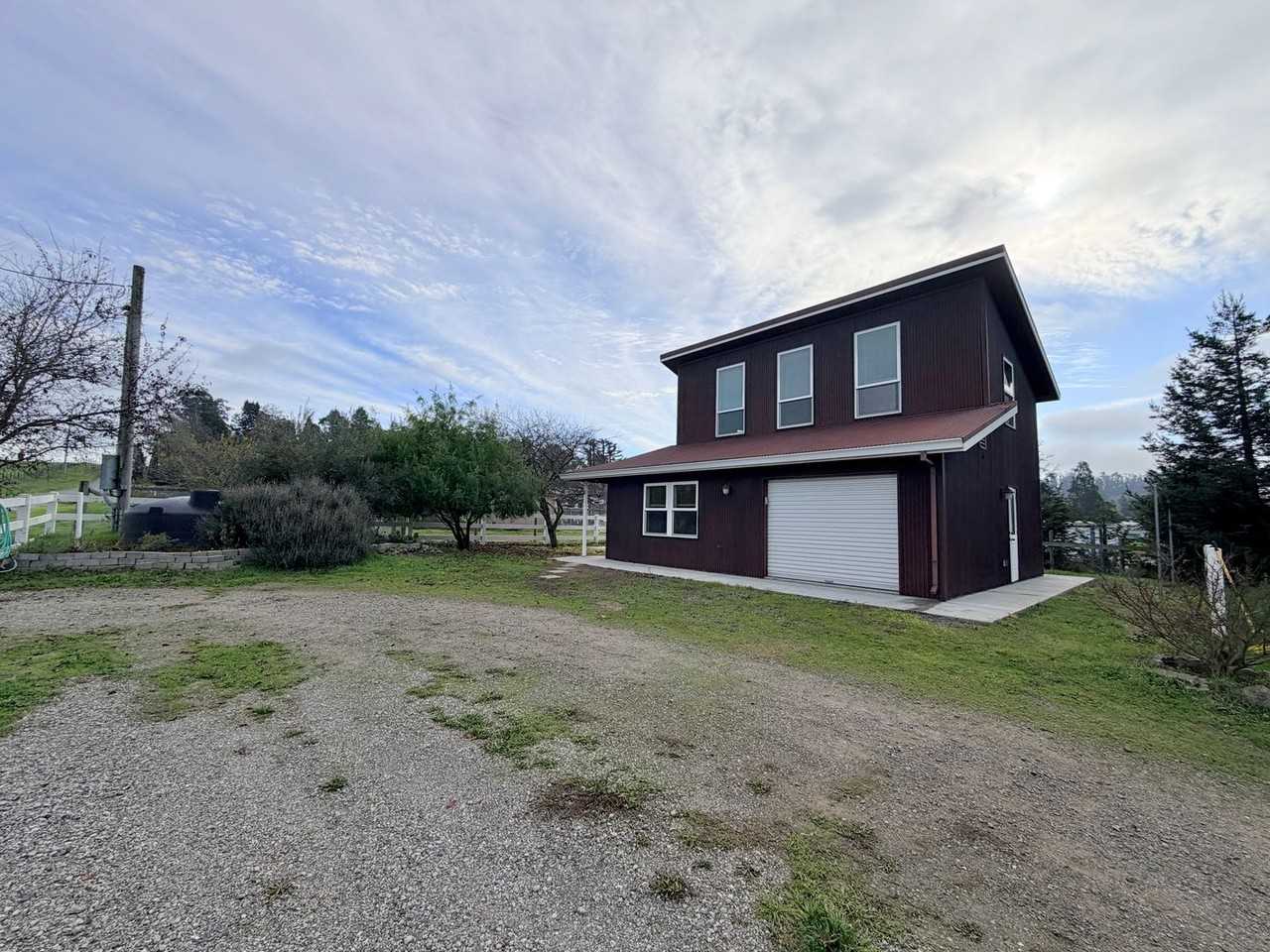 8 Balma Lane - Photo 2 of 17