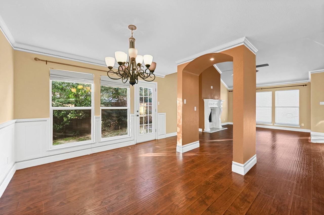 3922 White Oak Court - Photo 7 of 32