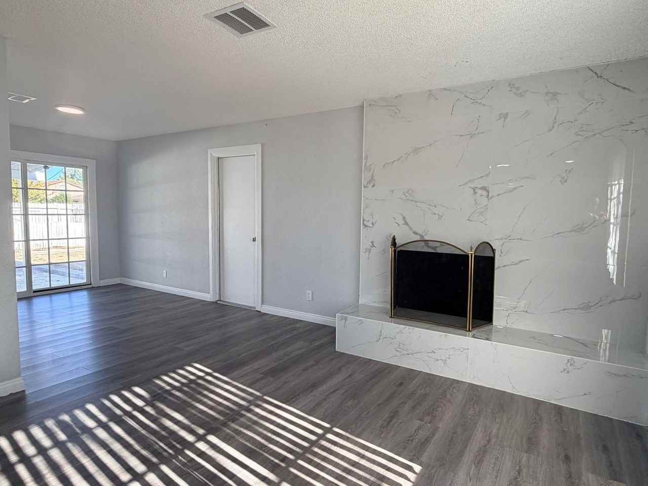 10341 North Loop Boulevard - Photo 3 of 14