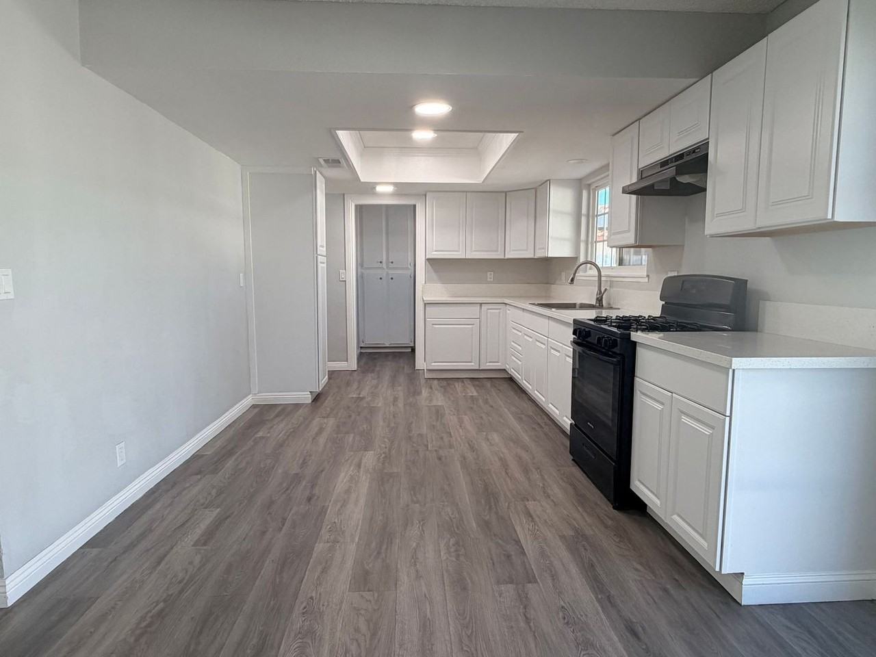 10341 North Loop Boulevard - Photo 6 of 14