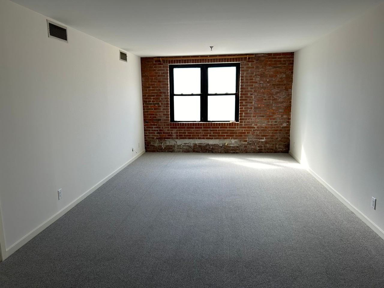 Trolley - Photo 4 of 14