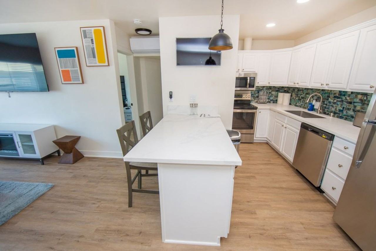 The U LLC University - Photo 4 of 20