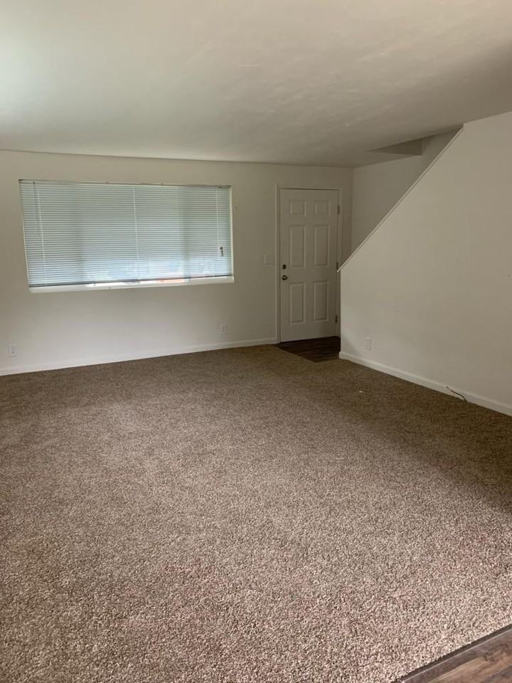 1748 Barton Drive - Photo 5 of 16