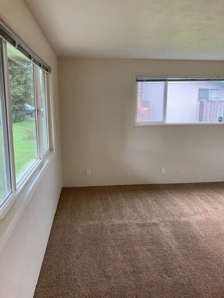 1748 Barton Drive - Photo 7 of 16