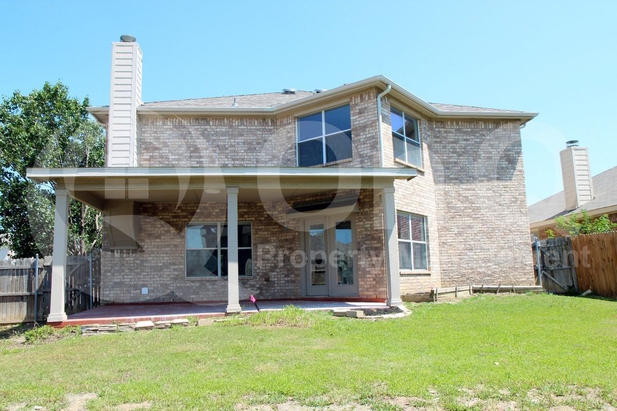 2100 Biggs St - Photo 2 of 4