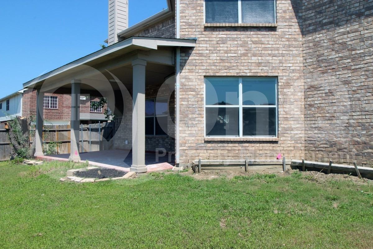 2100 Biggs St - Photo 4 of 4