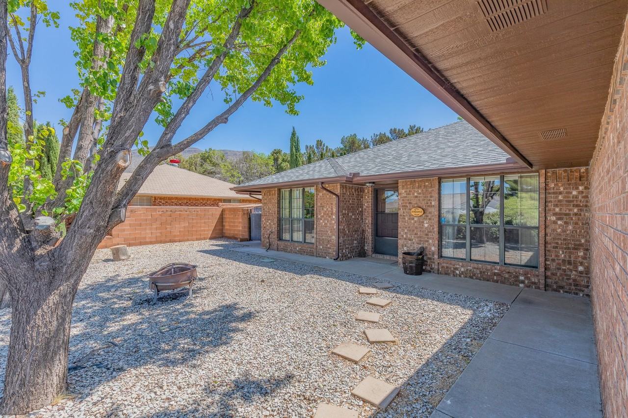 1526 Serrano - Photo 2 of 29