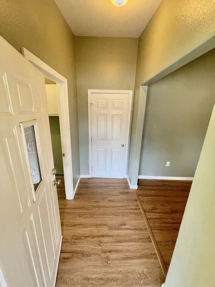 5421 Maryland Ave - Photo 2 of 29