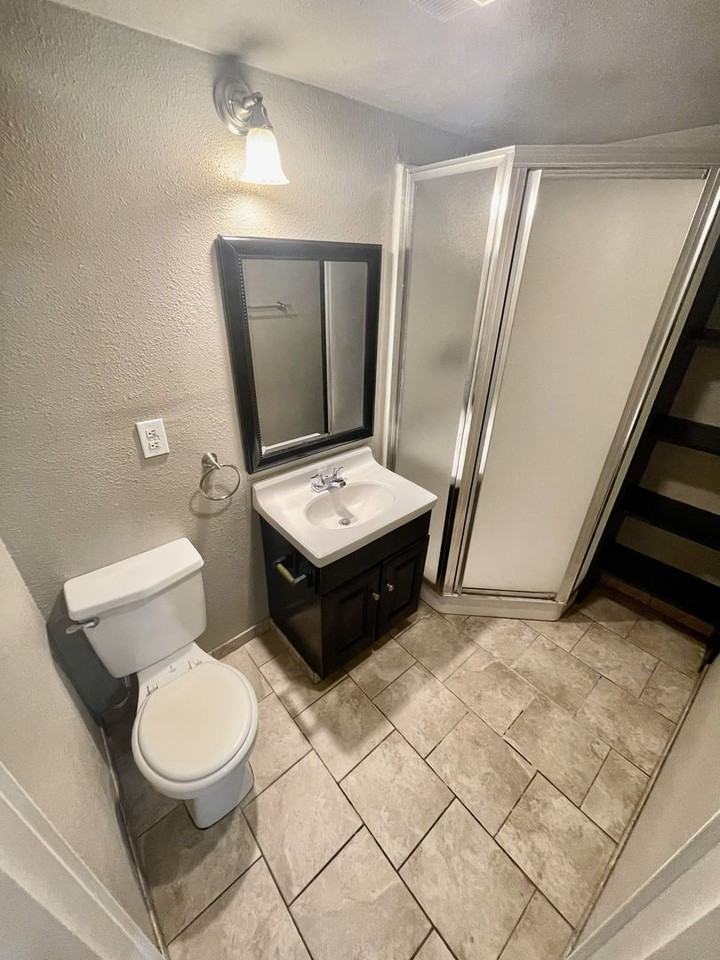 5421 Maryland Ave - Photo 7 of 29