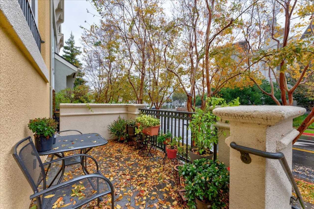 547 Moreland Way - Photo 4 of 26